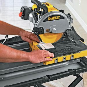 DEWALT D24000S Heavy Duty Wet Tile Saw with Stand 5